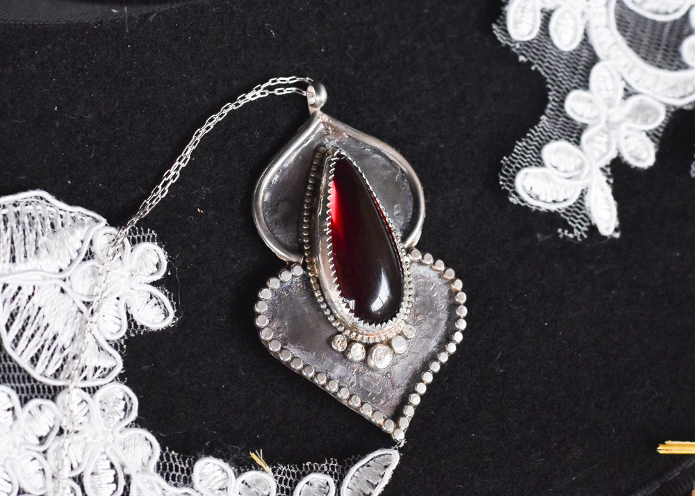 Dracona Saphyr Pendant