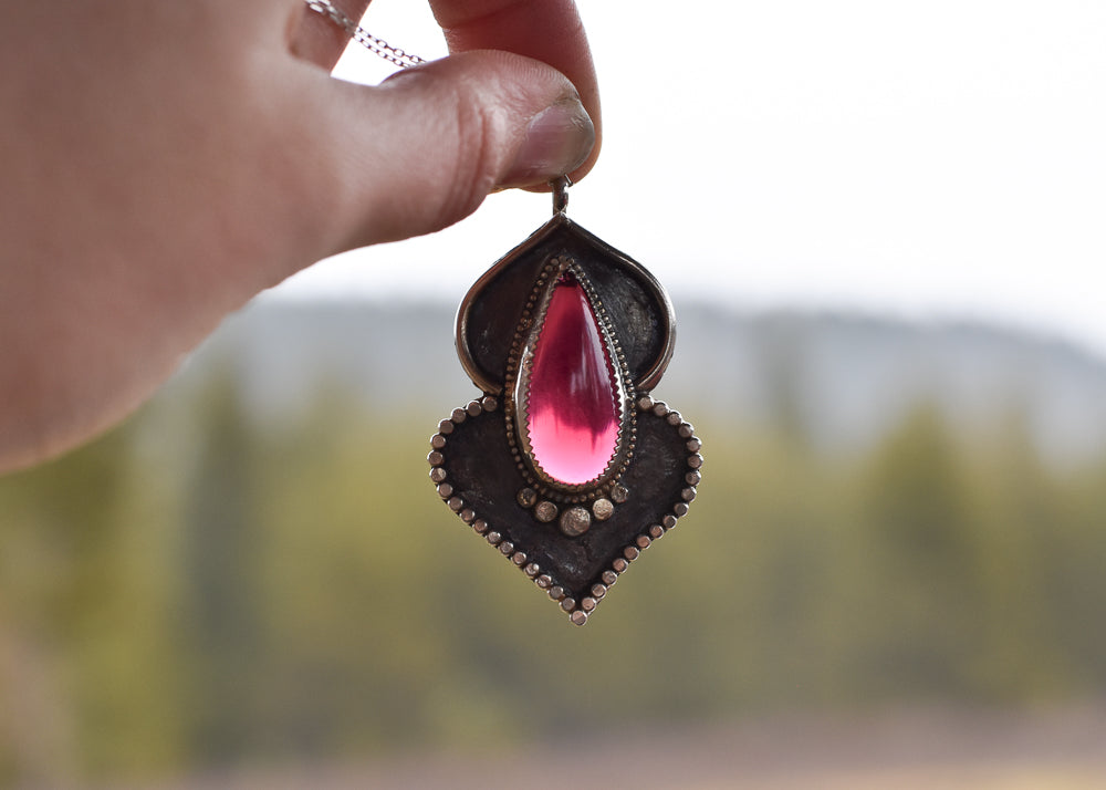 Dracona Saphyr Pendant