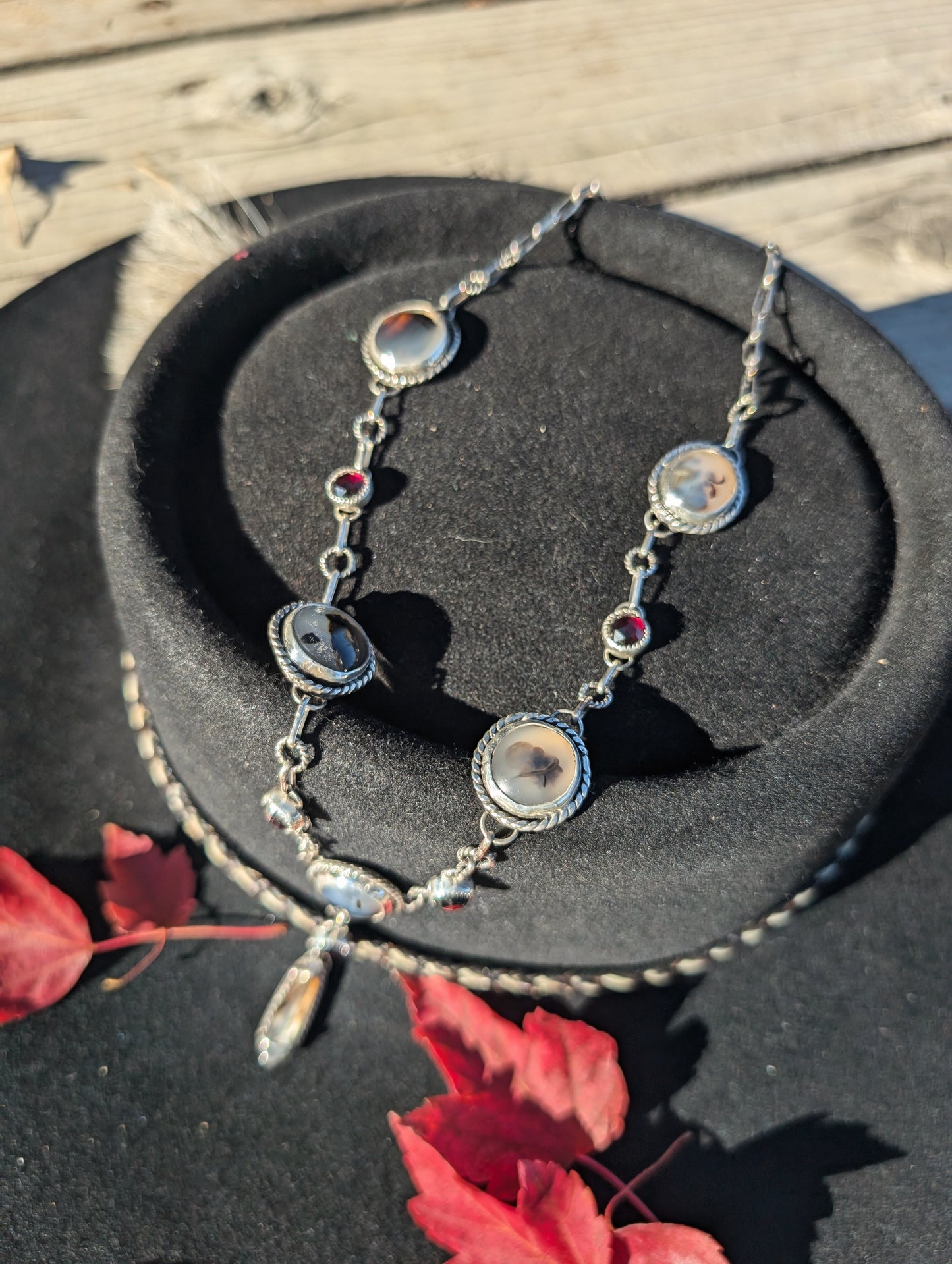 Montana Agate and Garnet Lariat