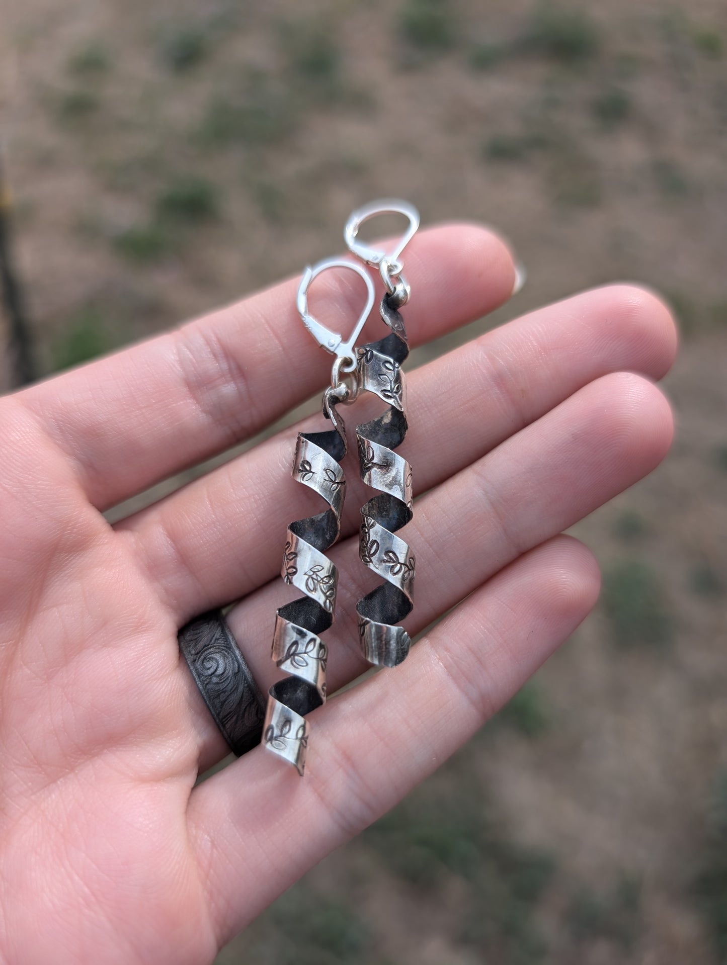 Leafy Twist earrings