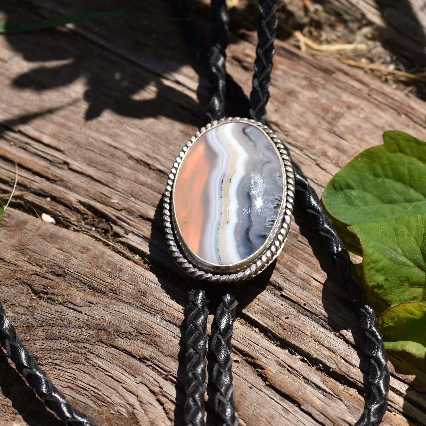 Peaches and Cream Agate Bolo