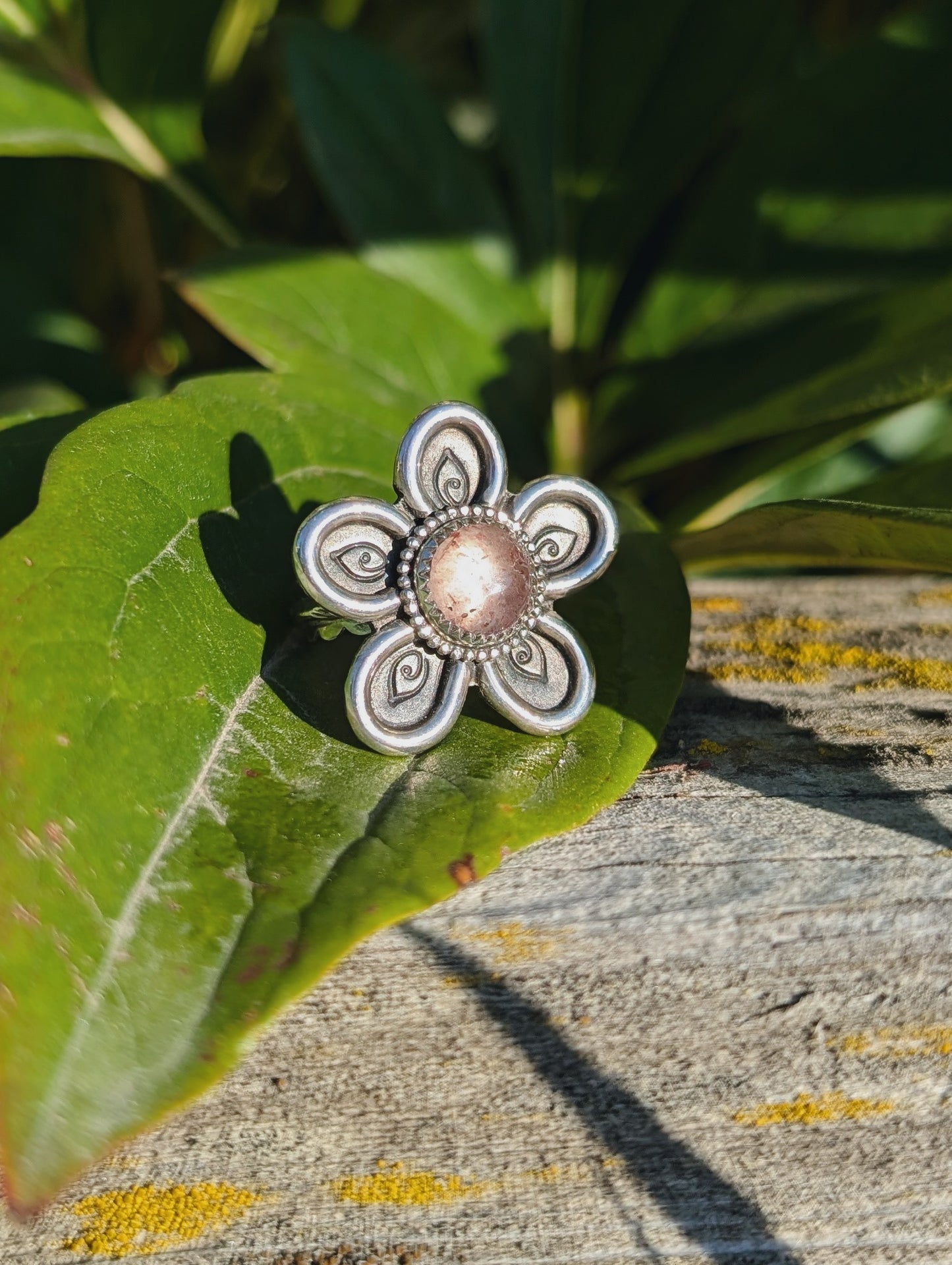 Strawberry Daisy Ring