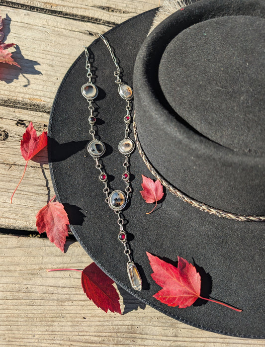 Montana Agate and Garnet Lariat