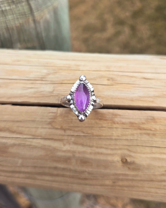 Queenie Ring