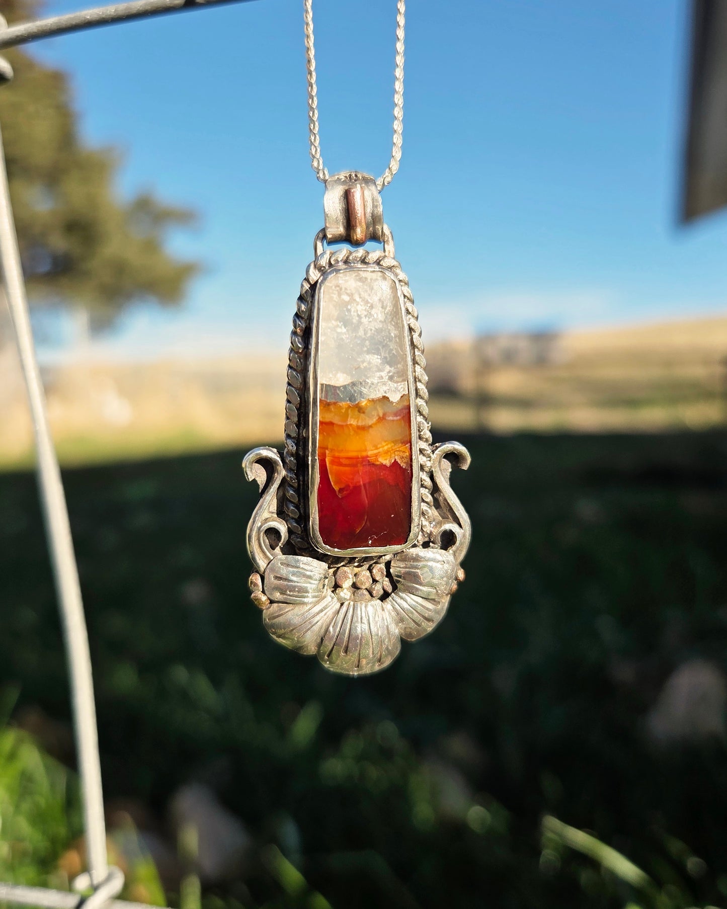 Kintarsia Country Flower Pendant