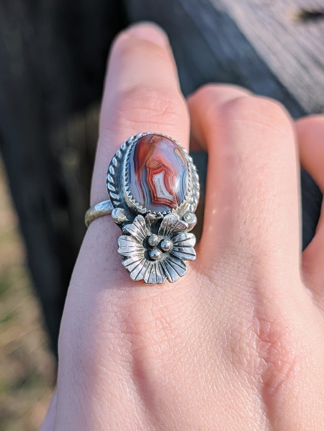 Crazy Lace Flower Ring
